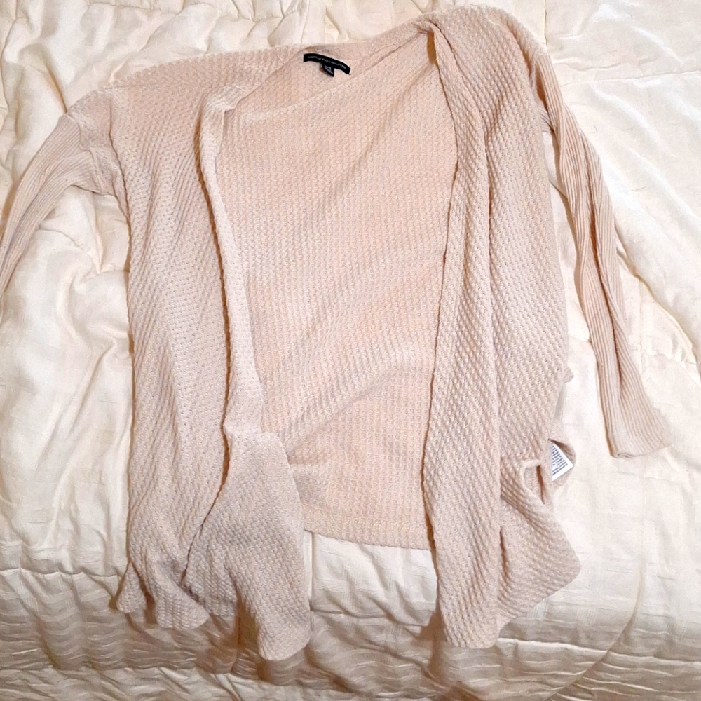 American Eagle Cream Shawl